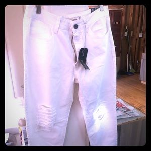 JW Signature white jeans